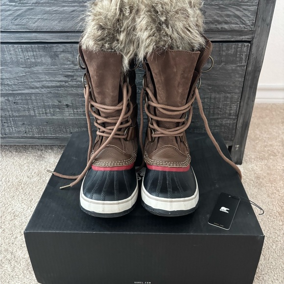 Sorel Joan of Arctic boots - Picture 1 of 6